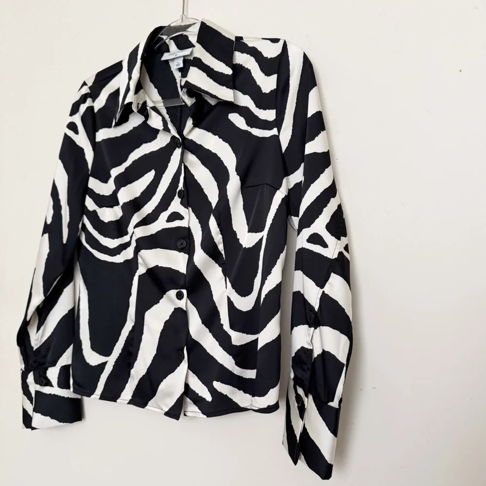 Women's Black and White Button Down Shirt